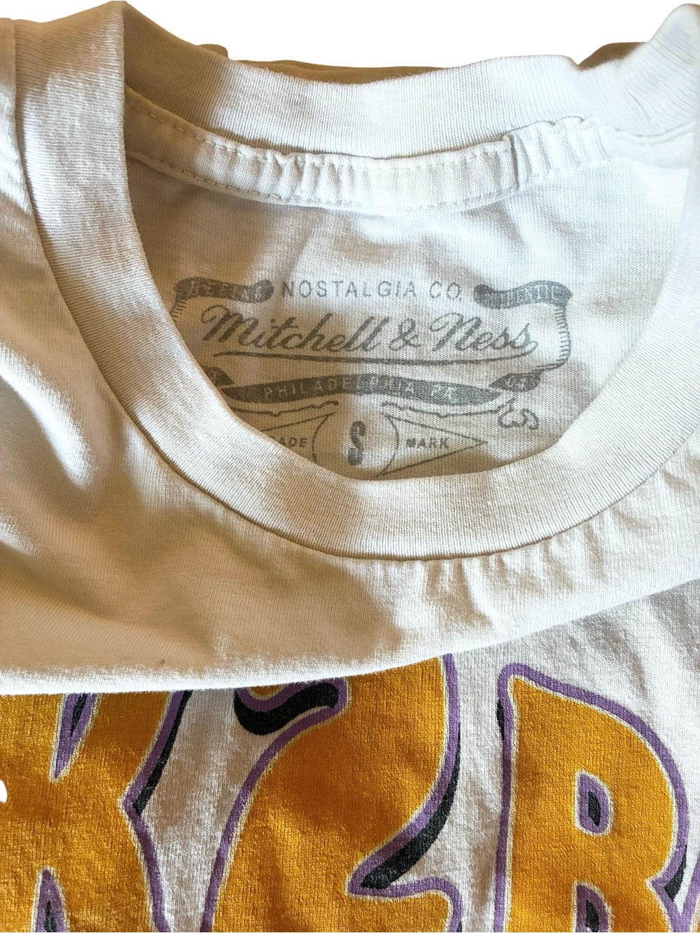 Vintage Style Mitchell &‎ Ness Los Angeles Lakers “Back 2 Back” 1987-1988 NBA - Picture 3 of 6